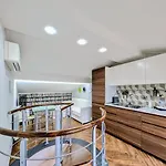 Etna Stone Bed and breakfast
